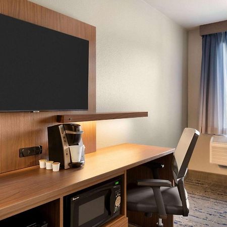 La Quinta Inn & Suites By Wyndham Springfield Zewnętrze zdjęcie