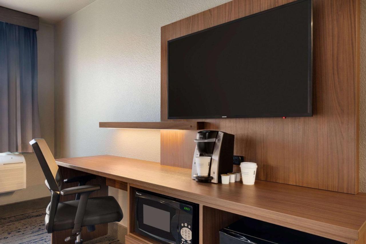 La Quinta Inn & Suites By Wyndham Springfield Zewnętrze zdjęcie