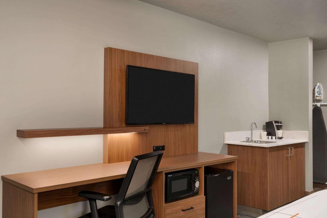La Quinta Inn & Suites By Wyndham Springfield Zewnętrze zdjęcie