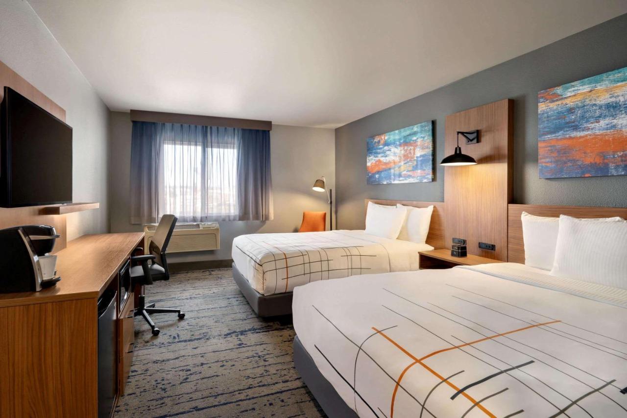 La Quinta Inn & Suites By Wyndham Springfield Zewnętrze zdjęcie