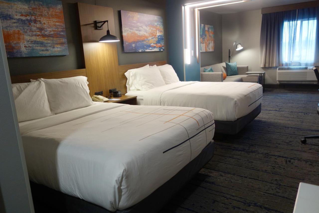 La Quinta Inn & Suites By Wyndham Springfield Zewnętrze zdjęcie